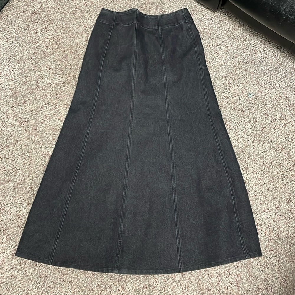 In wear ankle length denim skirt